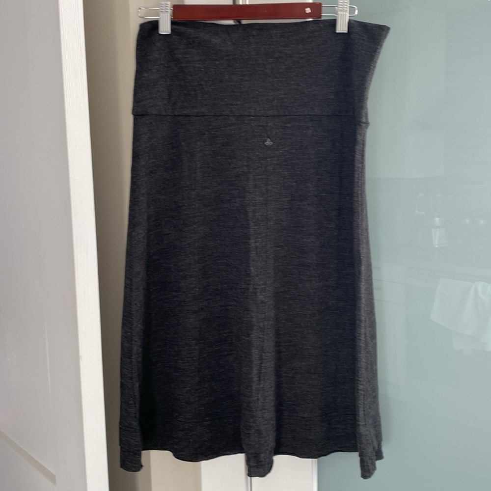 2/$20!
Prana Merino Wool Skirt - size L